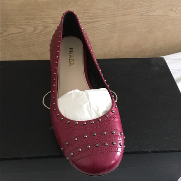 Prada flats authentic - Picture 3 of 5